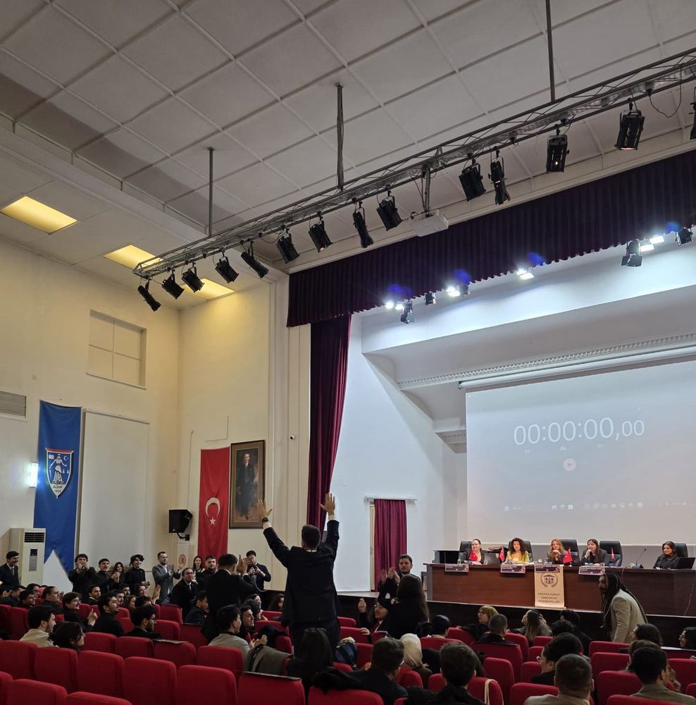 Geçmiş AHDEM konferanslarından bir kare